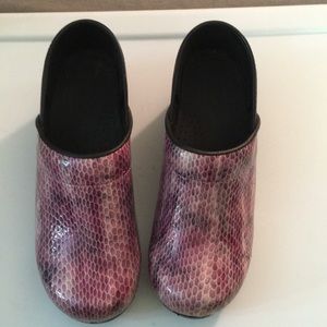 DANSKO/SANITA professional clogs, purple,38, EUC